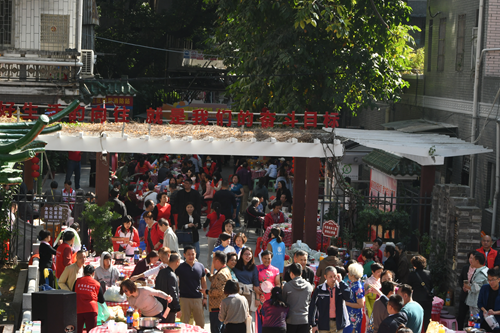 逢源街：举行“逢源邻里情，冬日西关味”暨邻里美食节活动（组图）1.png