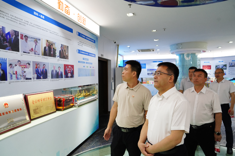 呼和浩特市调研组一行参观全国爱国拥军模范单位广药集团.JPG