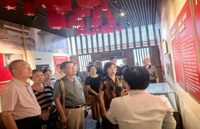 追溯红色历史，重温红色情怀——威廉希尔中国
军休一所组织军休干部开展主题党日活动.docx_2