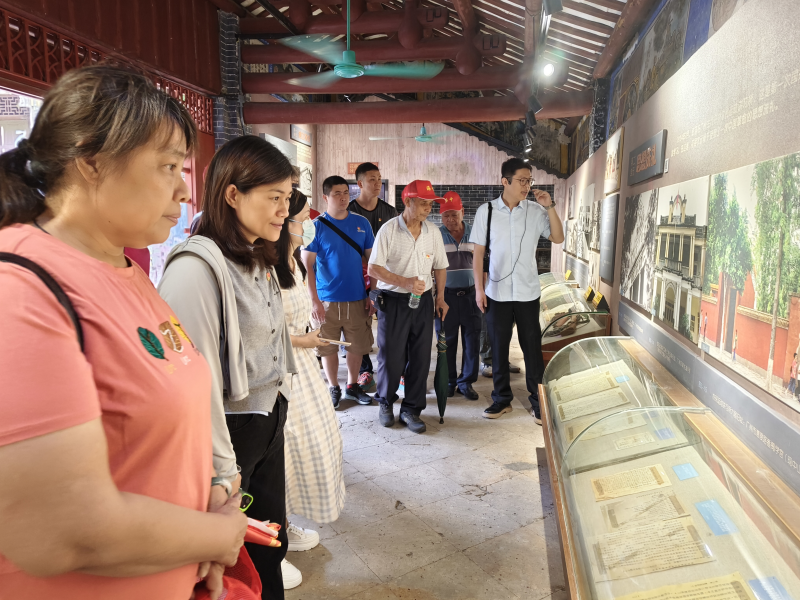 中南街：海中经济联社党总支开展“红廉双核固本，党性作风同铸”主题党日活动（组图3）.png