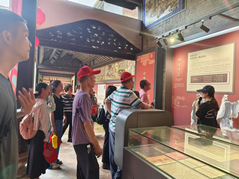 中南街：海中经济联社党总支开展“红廉双核固本，党性作风同铸”主题党日活动（组图4）.png